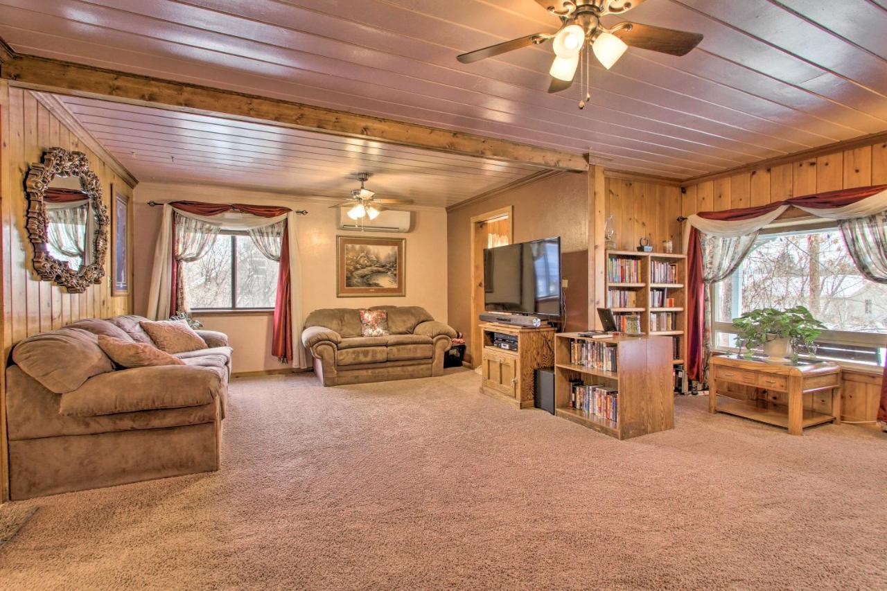 Cozy Home With Hot Tub Half Mi To Salmon River! Exterior photo