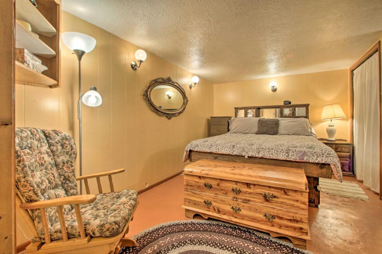 Cozy Home With Hot Tub Half Mi To Salmon River! Exterior photo
