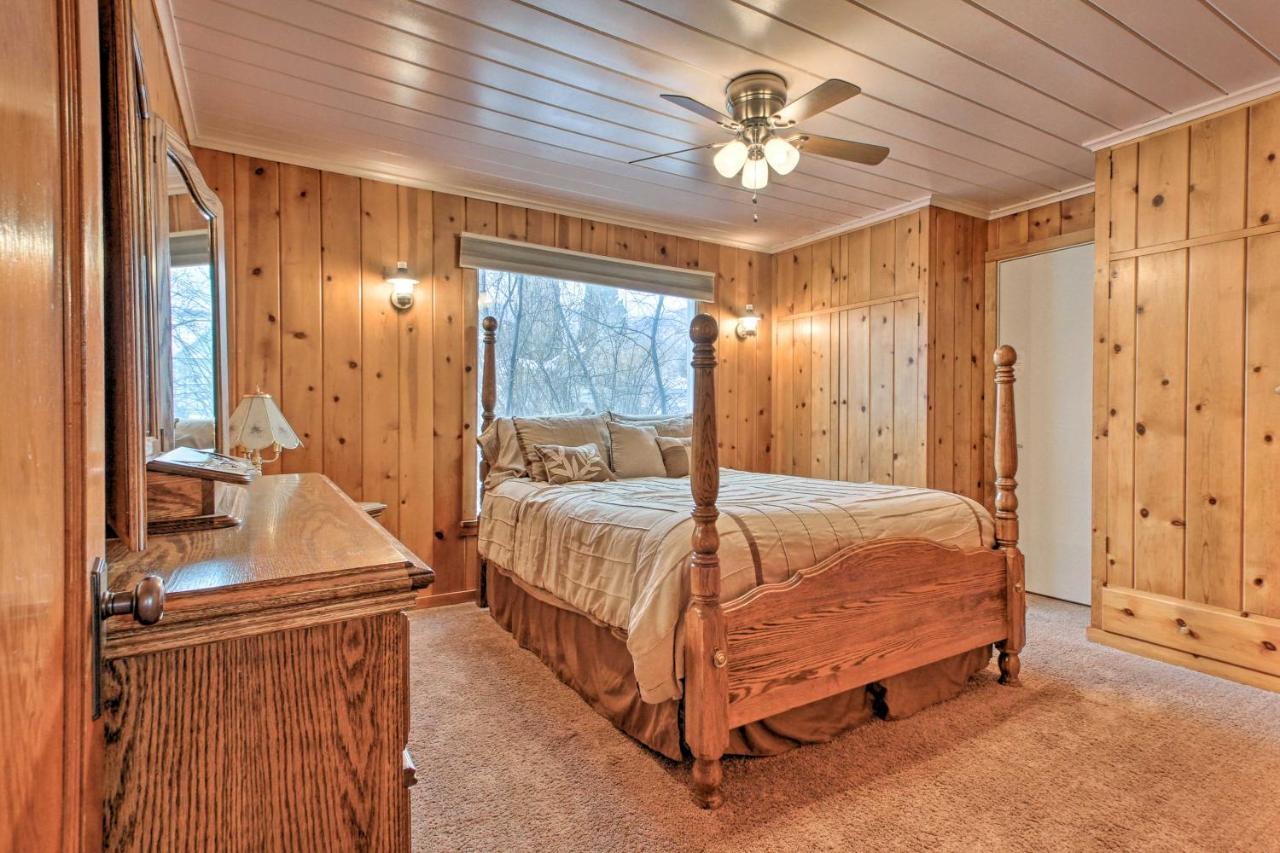 Cozy Home With Hot Tub Half Mi To Salmon River! Exterior photo