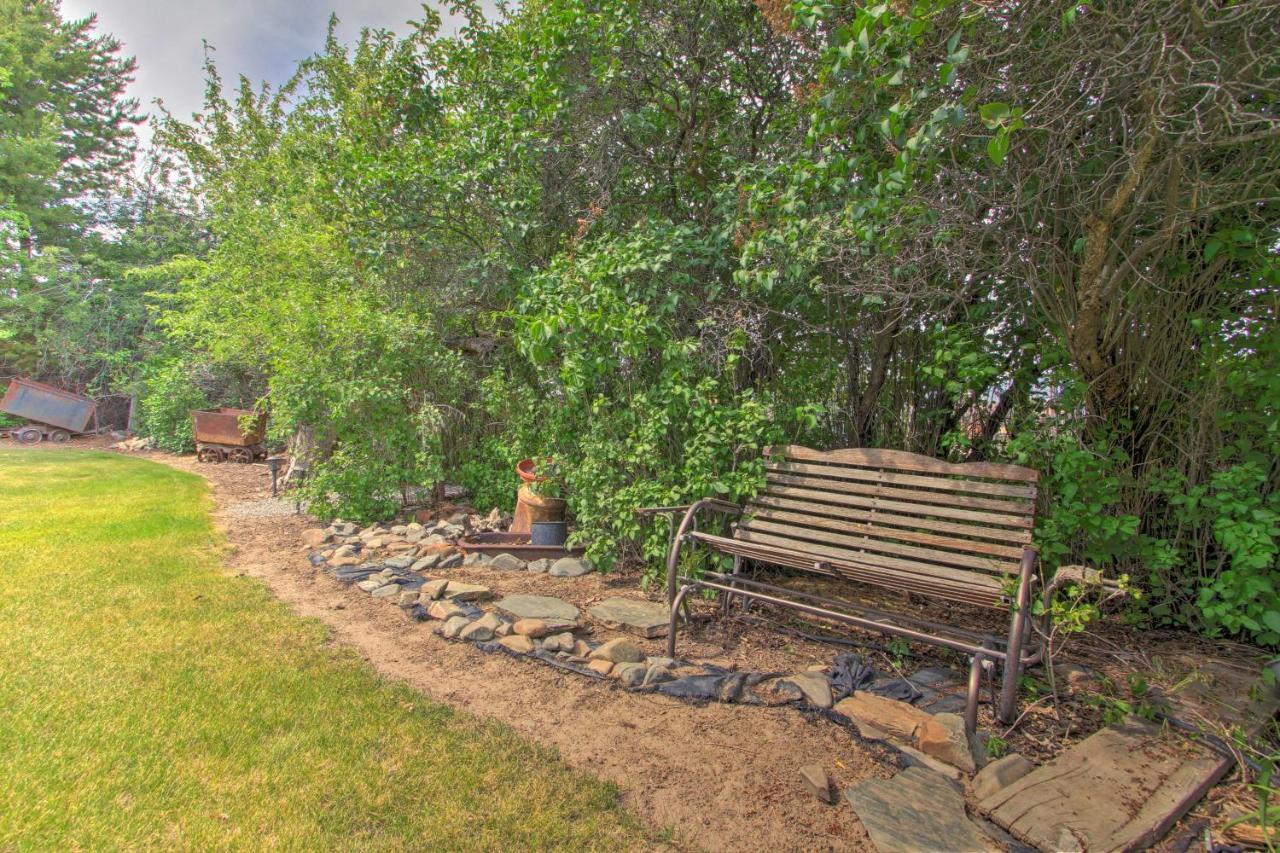 Cozy Home With Hot Tub Half Mi To Salmon River! Exterior photo